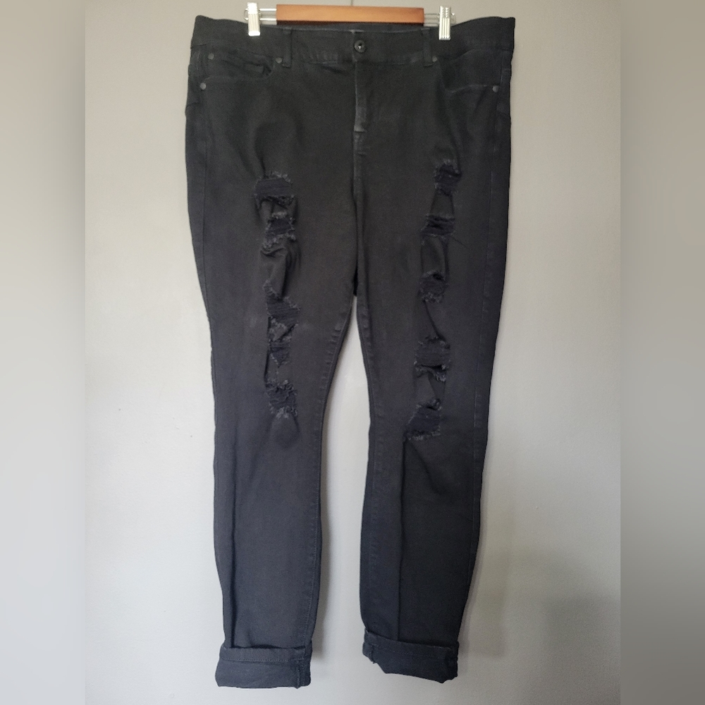 Torrid Bombshell Skinny Premium Stretch Black High Rise Destructed Womens 20R